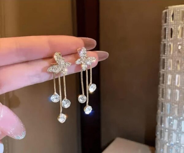 Crystal butterfly dangling earring
