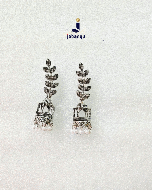 Leaf oxodise earrings