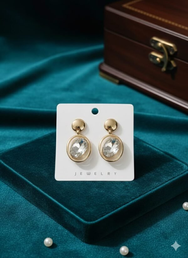 Antitarnish white stone earrings